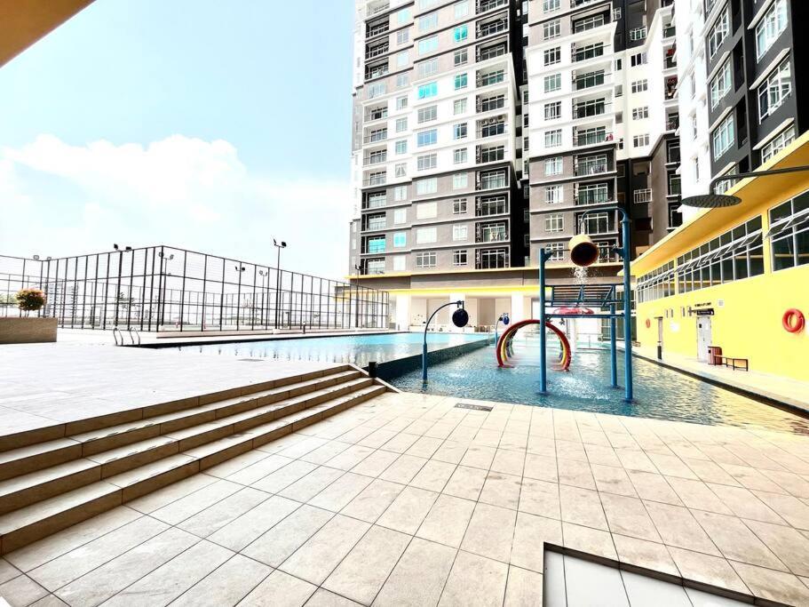 Urban Home-Swimming Pool-City Center Malacca Exteriér fotografie