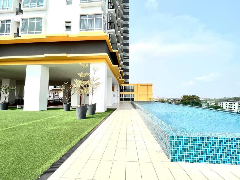Urban Home-Swimming Pool-City Center Malacca Exteriér fotografie